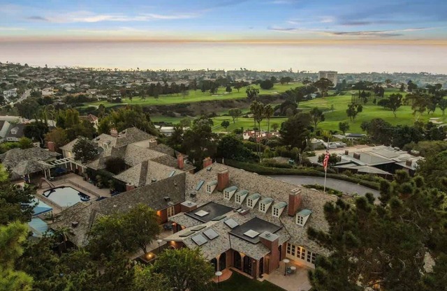 Fox Hill Manor, A Masterpiece Estate