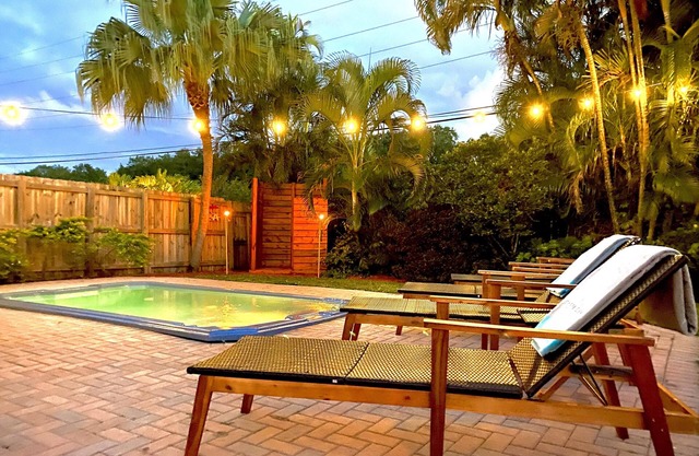 Fox Island Heated Spa- Downtown & Beach