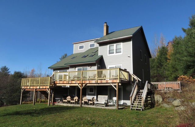 Franconia Notch Retreat, enormes vistas, bañera de hidromasaje, aire acondicionado