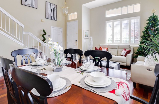 Free EV Charge! Specious 4Brms&3ba Cozy family!