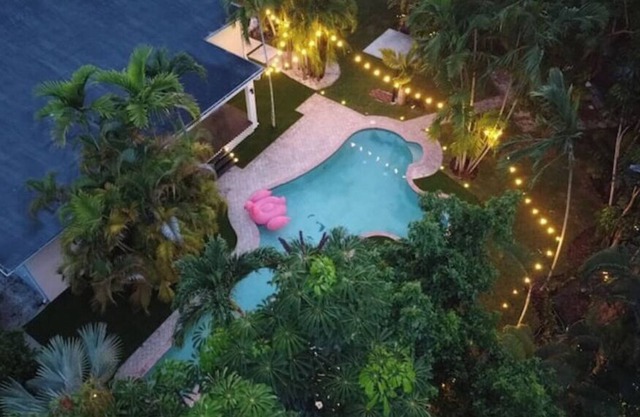 FREE NIGHT in Miami Tropical Escape