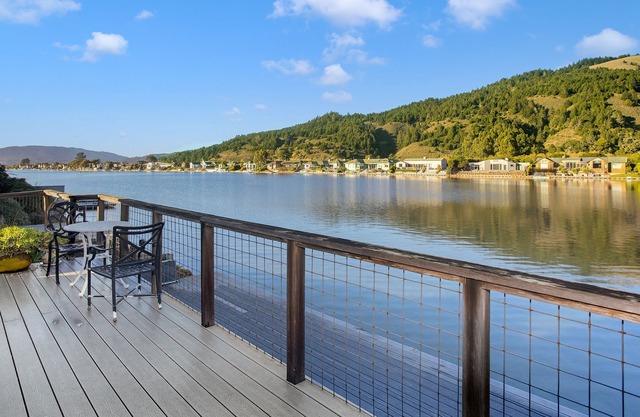 Situado en Seadrift en la laguna interior menos de una cuadra de la playa