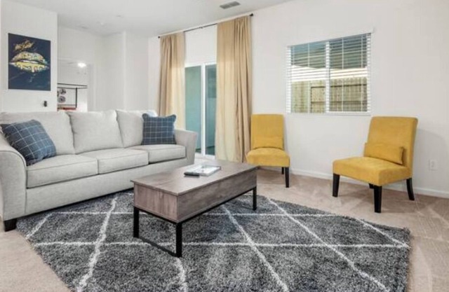 Fresno House| New-Build| 2 Car Garage| 3 Bed/2 Bath