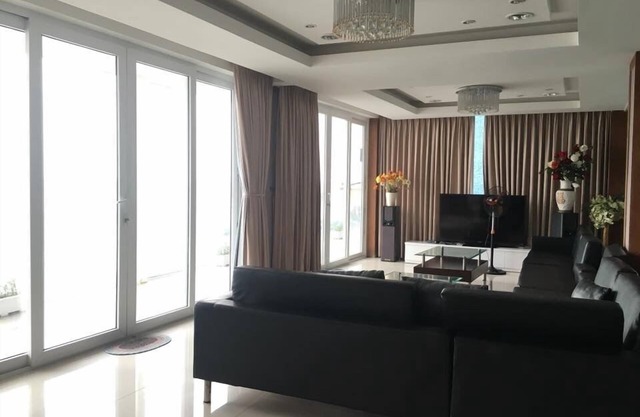 Frente a la playa 06 habitaciones