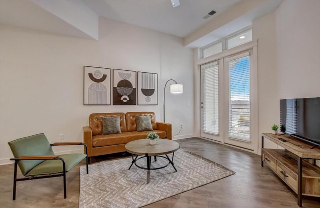 FRONTDESK The Line Urban Flats Broad Ripple Indianapolis