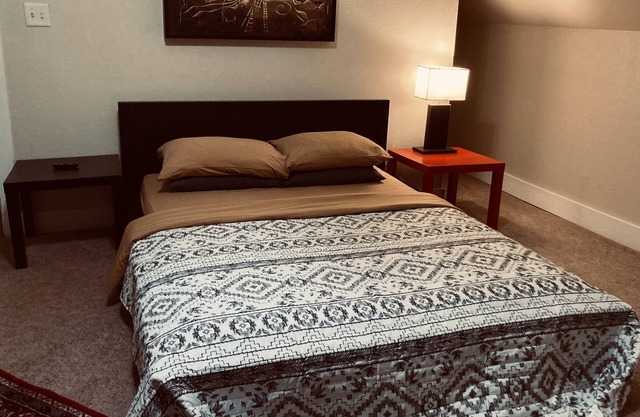 Full Home One Block from UAMS