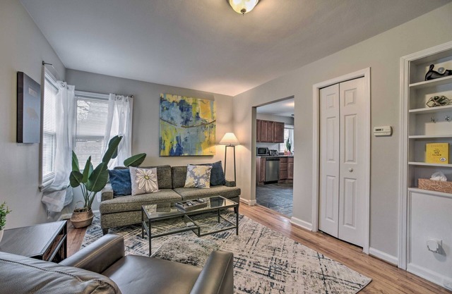 Fully Stocked Home/Walk to UM Stadium/30+ days