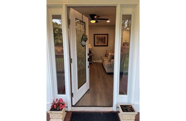 Fully Furnished Southern Country-Style Home for Rent 3 Bed / 2 Bath