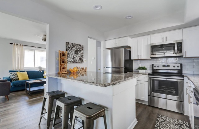 Completamente renovado! Vistas al mar! Bloque de playa!