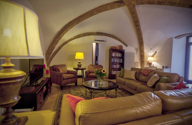 Completamente restaurado Lg. Apto en un palacio del siglo XVI en el Centro Orvieto