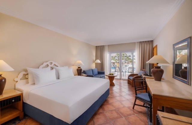 Fun for the Whole Family l 4 Pool-view Rooms, Kids Club, Spa & Dining Options