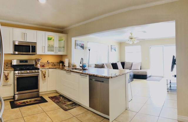 Sentirse como en casa 3Bd / 2Bath, piscina. Cerca de los casinos Station