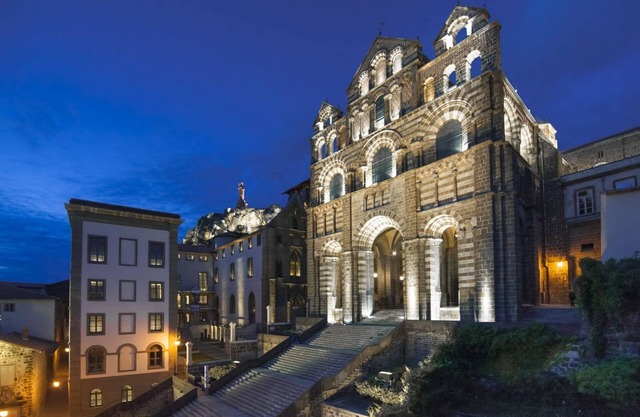 Fuste Artisanale en Rondins