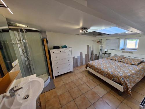 Gîte 2 Personnes- Rénové - Plage à 5 min - Parking Gratuit
