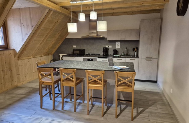 Apartamento-Moderno-Baño privado con bañera