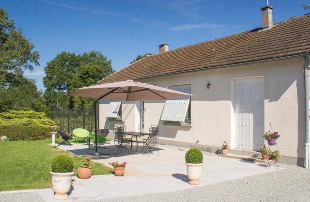 Gîte familial au calme avec jardin clos en Auvergne - FR-1-489-127