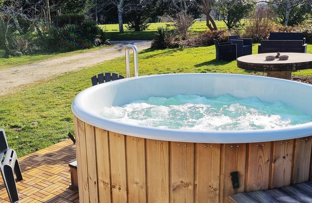 Gîte La Petite Clavelie - Campo y baño nórdico