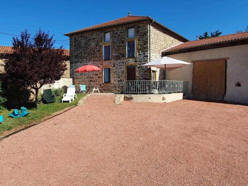 Gîtes charmants en campagne, cheminée, animaux acceptés, WiFi, 11 pers. - FR-1-496-273