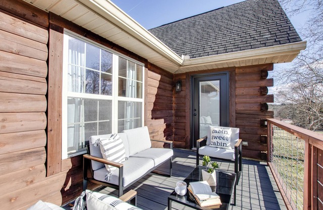 Game Night Ready-Cook with Ease-Sleep in Peace-Near Nashville/BNA