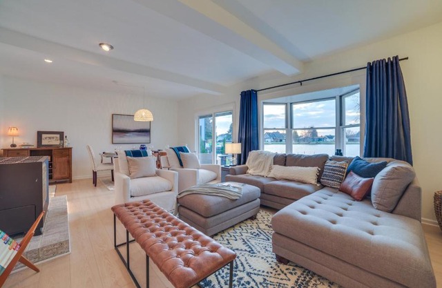 Game Room and Hot Tub! Waterfront Lake City Getaway