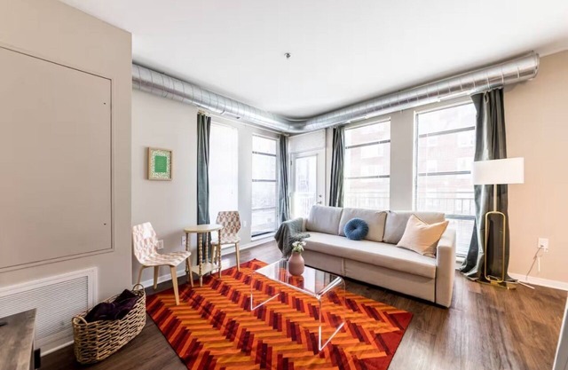 Garage Parking Central West End near Hospitals