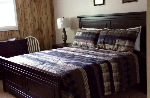 Vista al jardín: ¡reserve ahora para las hojas de otoño! Perfecto para 2 a pie de restaurantes, Wi-Fi