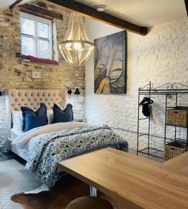 Gardener's Cwtch, Llwynhelig Manor