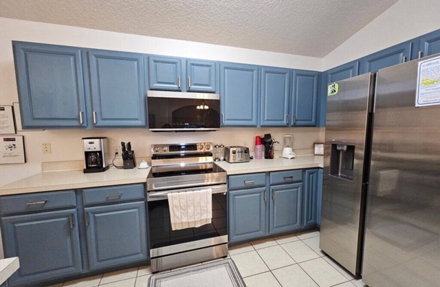 Gated 4 bed with Pool and Spa close to Disney