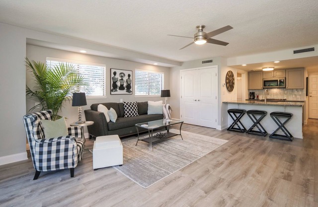Gated community, private beach access, renovated condo!!
