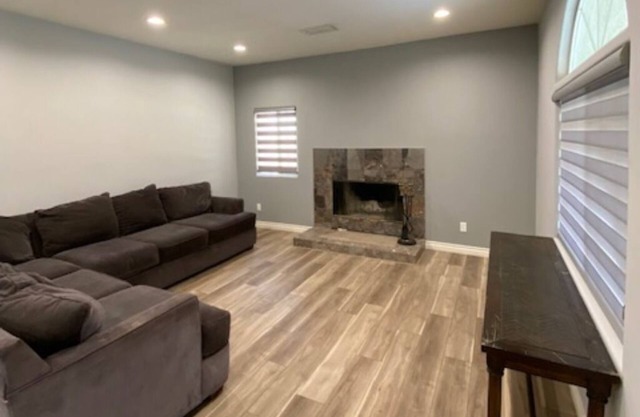 Gated property in panama city 3.5 bed 3 bath with furnisher and more