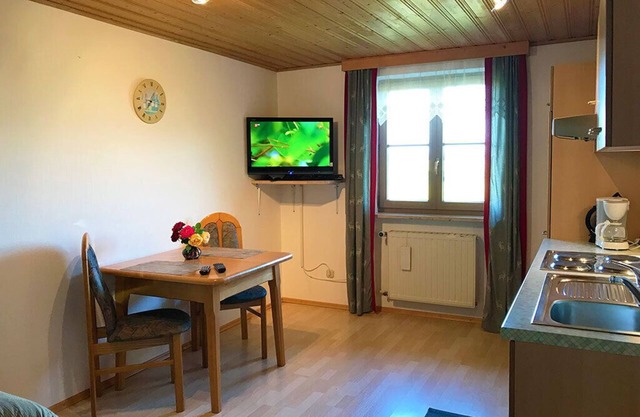 Acogedor y luminoso apartamento en las próximas noches a los baños termales y campos de golf.