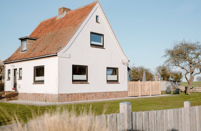 Casa de campo Gemütl + wifi, a 1.5 km de la playa, área de juegos / césped cercada