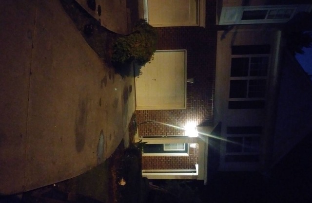 GEORGEOUS, ELITE, CHALET ADOSADO, LO SENTIMOS SIN INTERNET