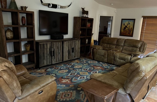 Get western on beautiful horse ranch Close to Golf and Outdoor recreation