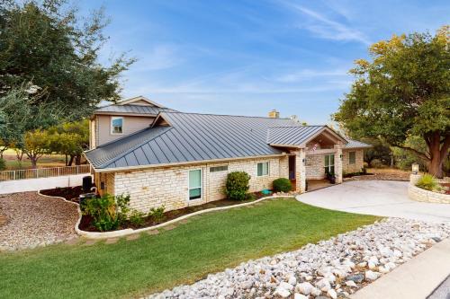 Getaway to Horseshoe Bay