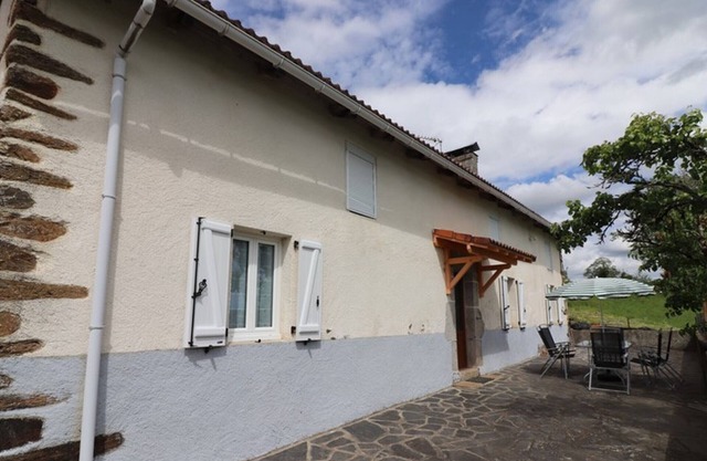 Gite Leynhac, 2 bedrooms, 5 persons