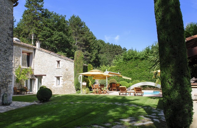 Gite Studio Standard Dans Demeure Provençale en Pleine Nature, spa et Piscine
