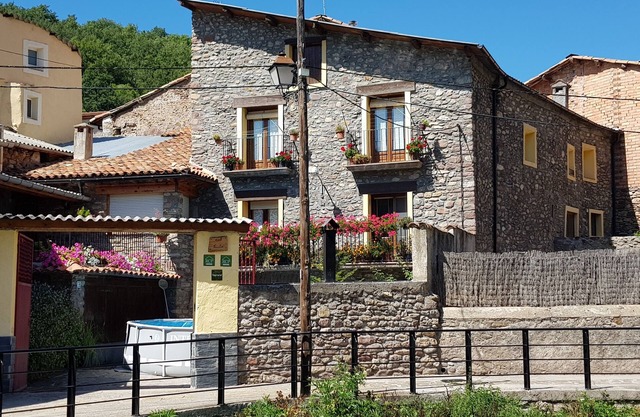 Casa Rural Teulé 2 en los Pirineos: Escapada Perfecta en Plena Naturaleza|11 pax