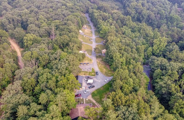 Glamping at Firefly Ridge - Hemlock King Bed