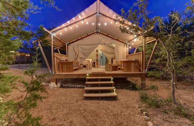 Glamping Getaway with AC on Winery in Hill Country