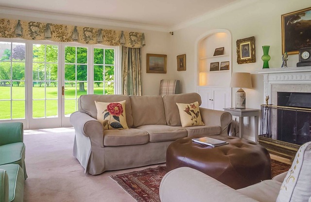 Glanusk Lodge - UK46654