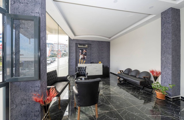 Gloria Airport Hotel