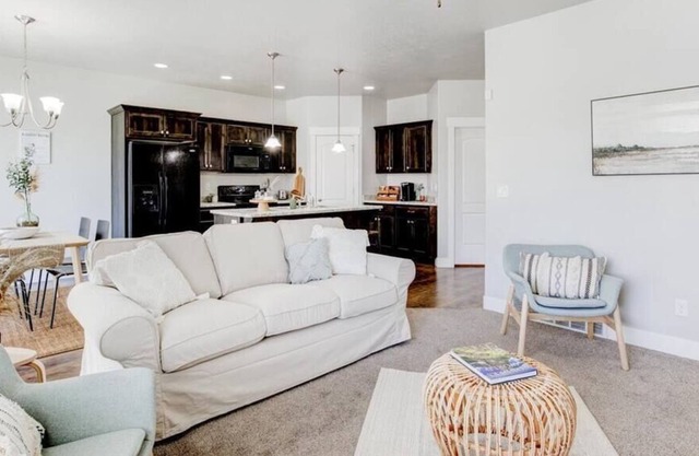 Golf Course Close By,Just Minutes from UVU