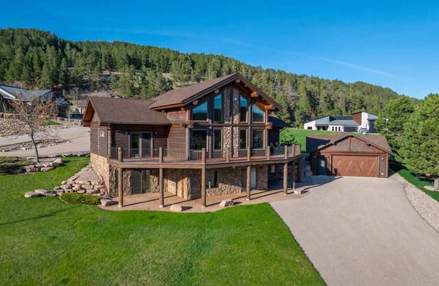 Golf Course, Sleeps 12, Garage