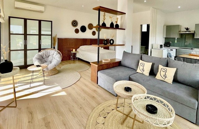 Golf Court Studio with terrace and view