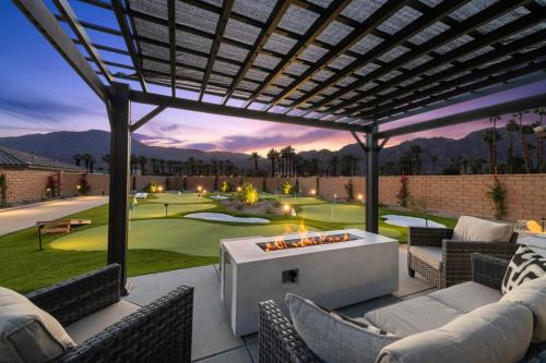 Golfers Dream Home Pool and Spa at PGA West Signature Putting Green Course