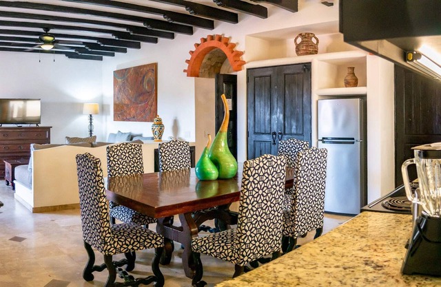 Golfers Welcome in Spacious Resort 1 BR King Suite