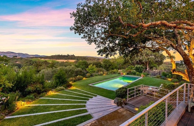 Gorgeous hilltop estate with heated pool in Kenwood