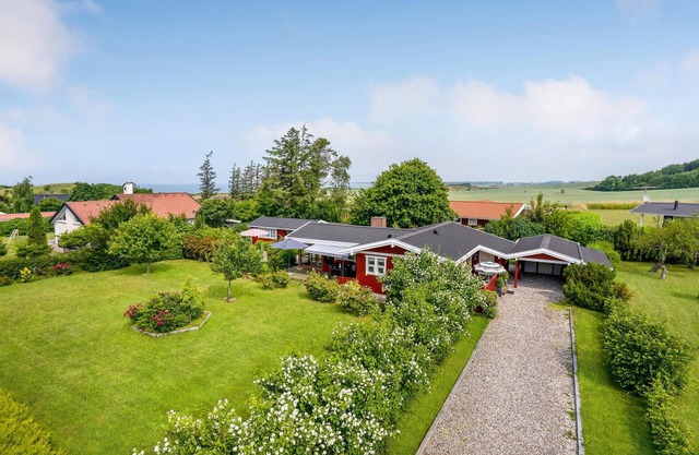 Hermosa casa en Humble con cocina.