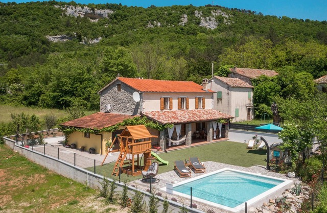 Preciosa casa en Roc con WiFi